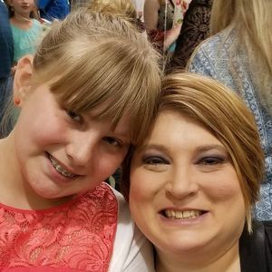 Meet your Posher, Lindsey